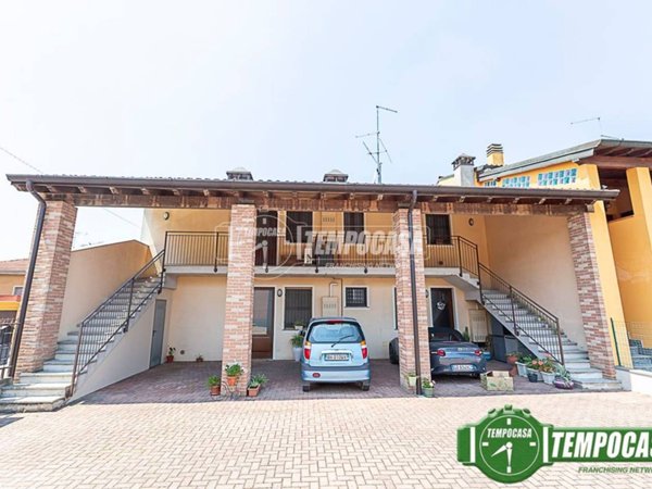 appartamento in vendita a Casale Cremasco-Vidolasco in zona Casale Cremasco