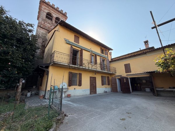 casa indipendente in vendita a Casale Cremasco-Vidolasco in zona Vidolasco