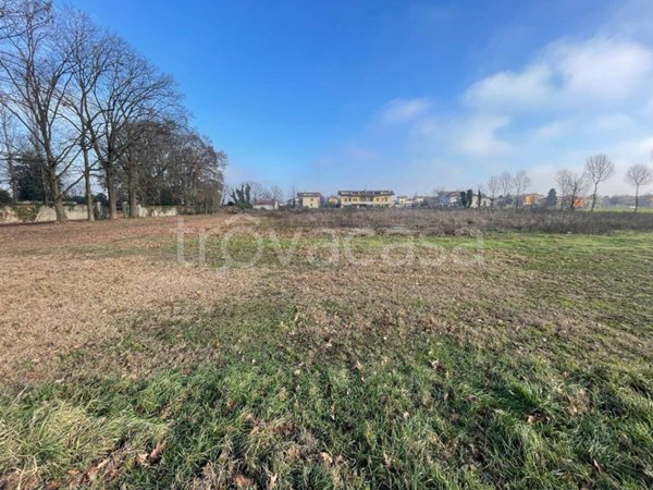 terreno edificabile in vendita a Casaletto Ceredano