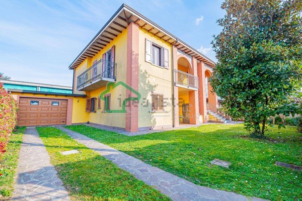 casa indipendente in vendita a Casaletto Ceredano