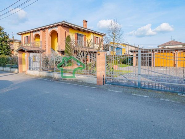 casa indipendente in vendita a Casaletto Ceredano