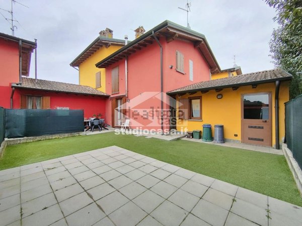 casa indipendente in vendita a Casaletto Ceredano