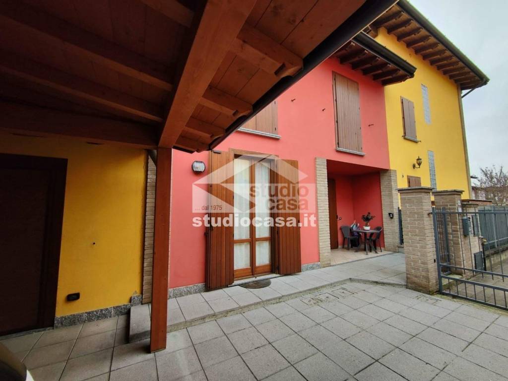 casa indipendente in vendita a Casaletto Ceredano