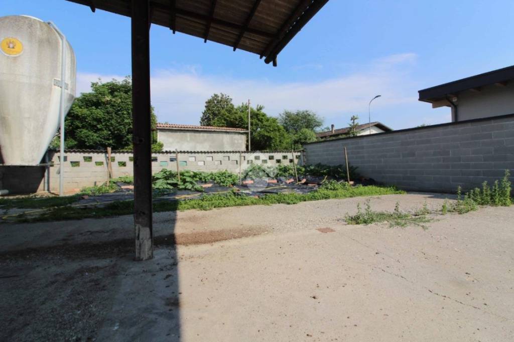 casale in vendita a Casaletto Ceredano