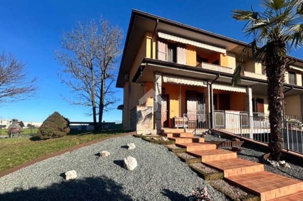 casa indipendente in vendita a Casaletto Ceredano