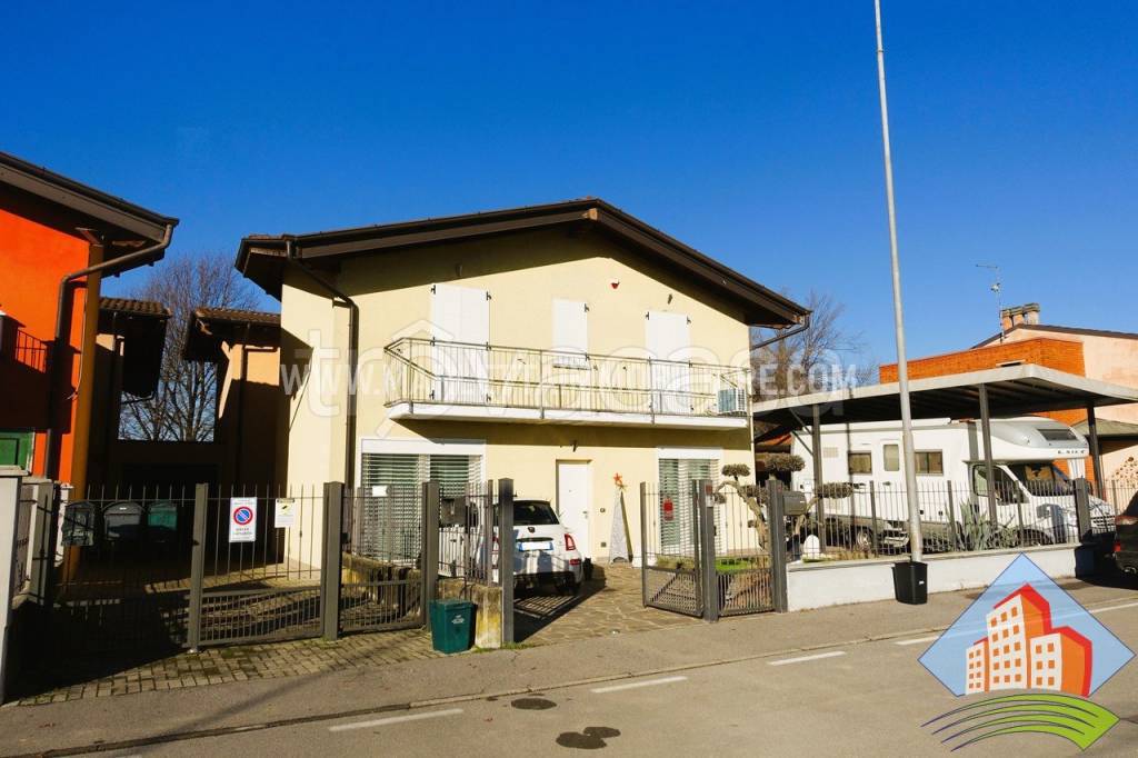 casa indipendente in vendita a Casaletto di Sopra