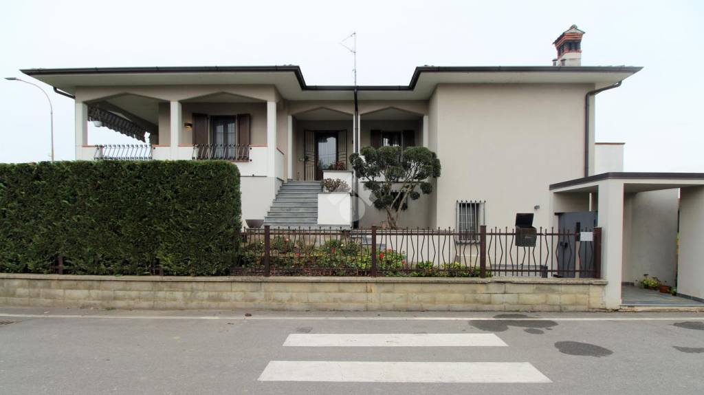 casa indipendente in vendita a Casaletto di Sopra in zona Melotta