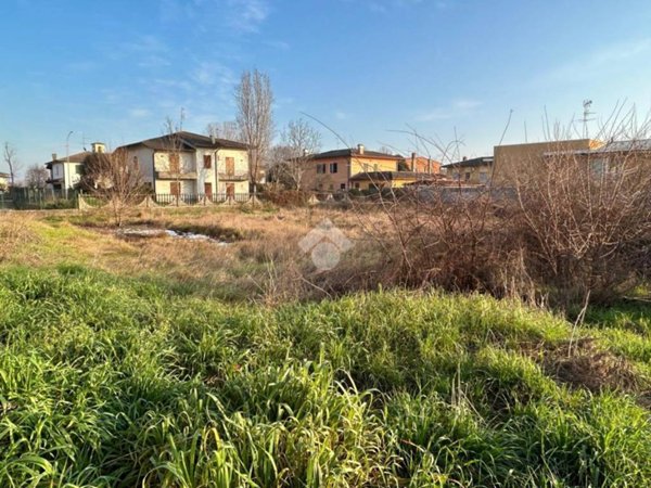 terreno edificabile in vendita a Casaletto di Sopra in zona Melotta