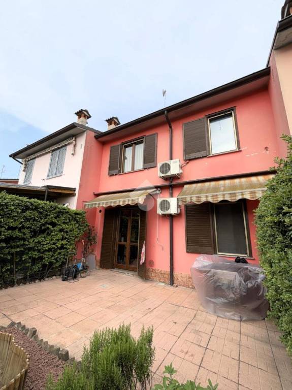 casa indipendente in vendita a Casaletto di Sopra