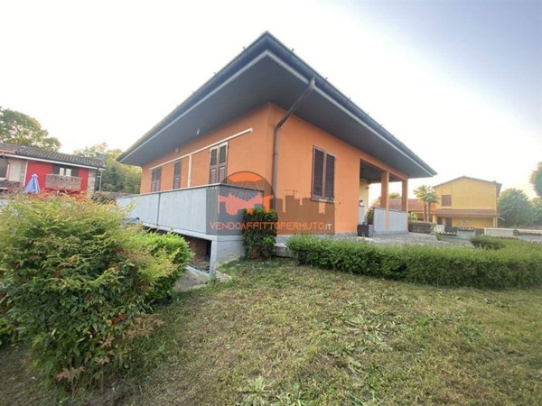 casa indipendente in vendita a Casaletto di Sopra