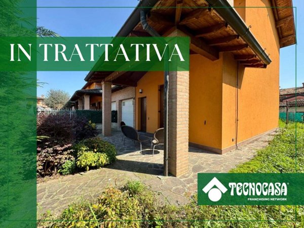 casa indipendente in vendita a Casaletto Vaprio
