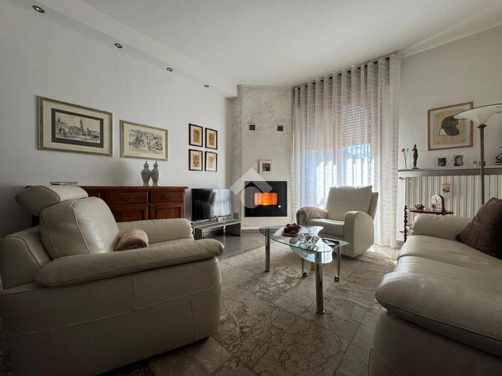casa indipendente in vendita a Casaletto Vaprio