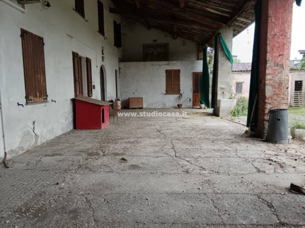 casa indipendente in vendita a Casaletto Vaprio