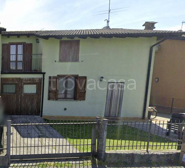 casa indipendente in vendita a Casaletto Vaprio