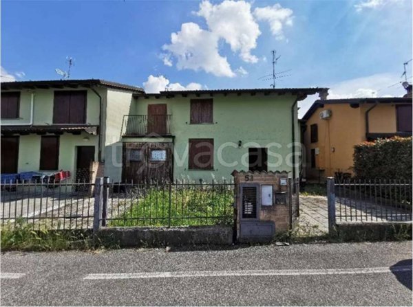 casa indipendente in vendita a Casaletto Vaprio