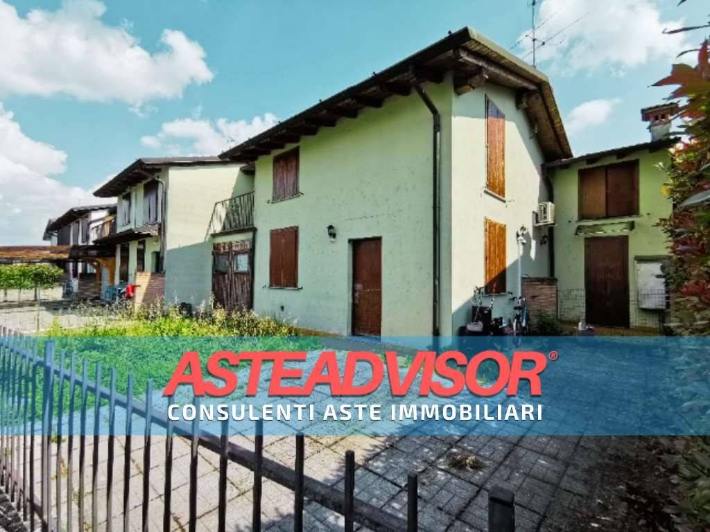 casa indipendente in vendita a Casaletto Vaprio