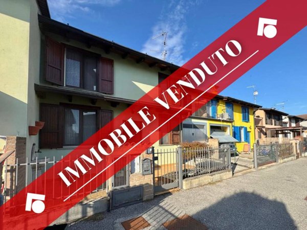 casa indipendente in vendita a Casaletto Vaprio
