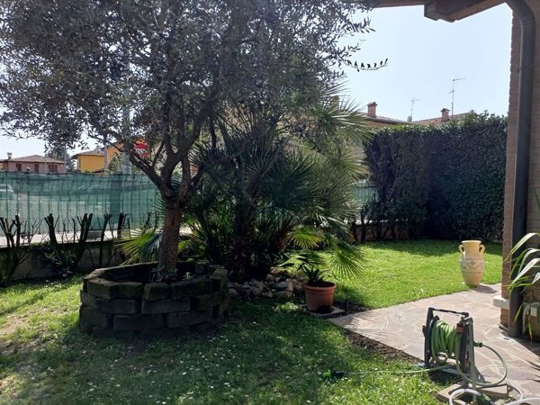 casa indipendente in vendita a Casaletto Vaprio