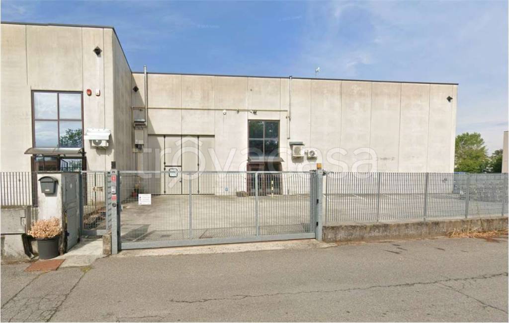 negozio in vendita a Casaletto Vaprio