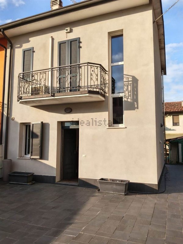 casa indipendente in vendita a Casaletto Vaprio