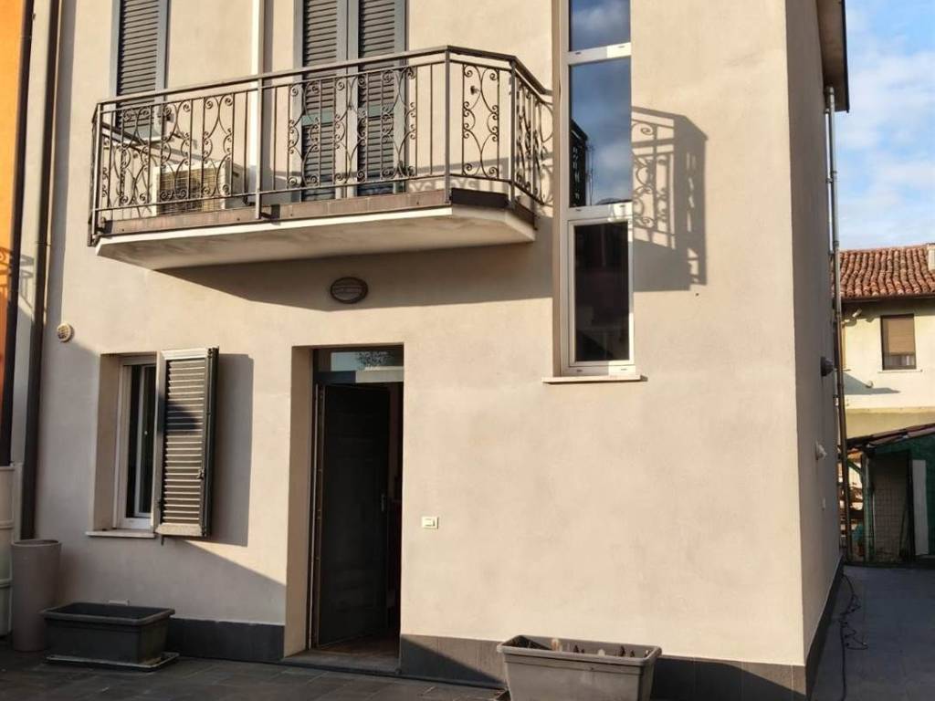 casa indipendente in vendita a Casaletto Vaprio