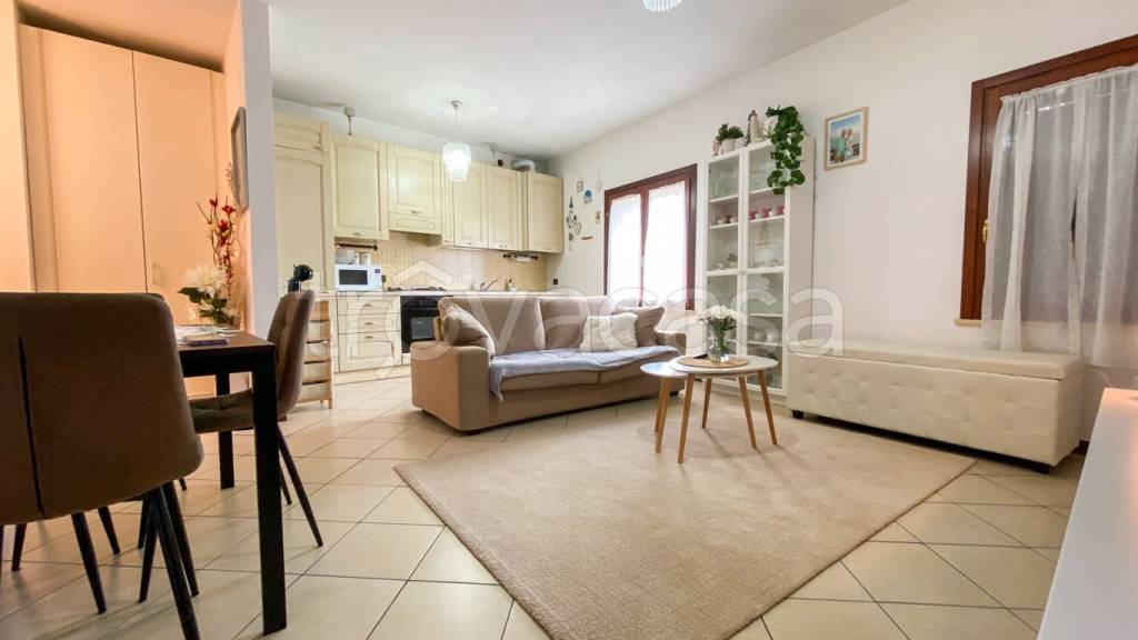 appartamento in vendita a Casalmaggiore in zona Vicomoscano