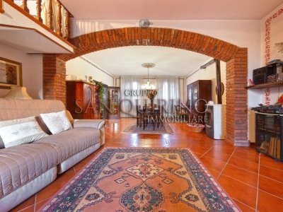 casa indipendente in vendita a Casalmaggiore in zona Fossacaprara