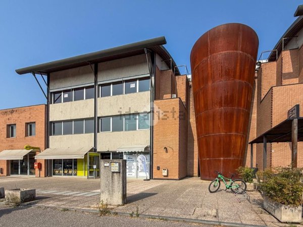 locale commerciale in vendita a Casalmaggiore