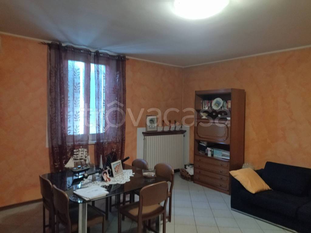 appartamento in vendita a Casalmaggiore in zona Vicomoscano