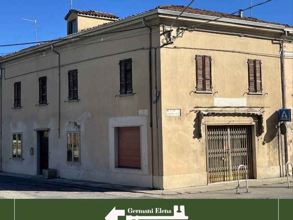 casa indipendente in vendita a Casalmaggiore in zona Vicomoscano