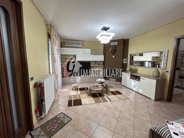 casa indipendente in vendita a Casalmaggiore in zona Vicomoscano