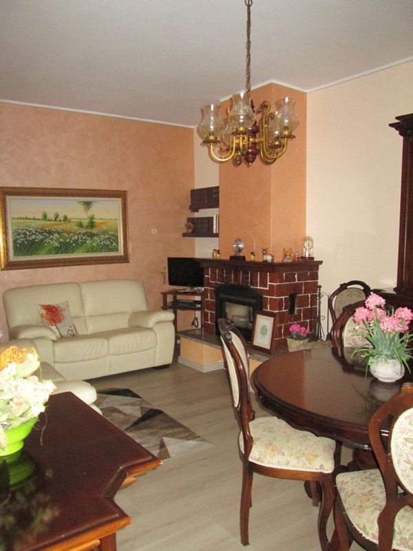 casa indipendente in vendita a Casalmaggiore in zona Vicobellignano