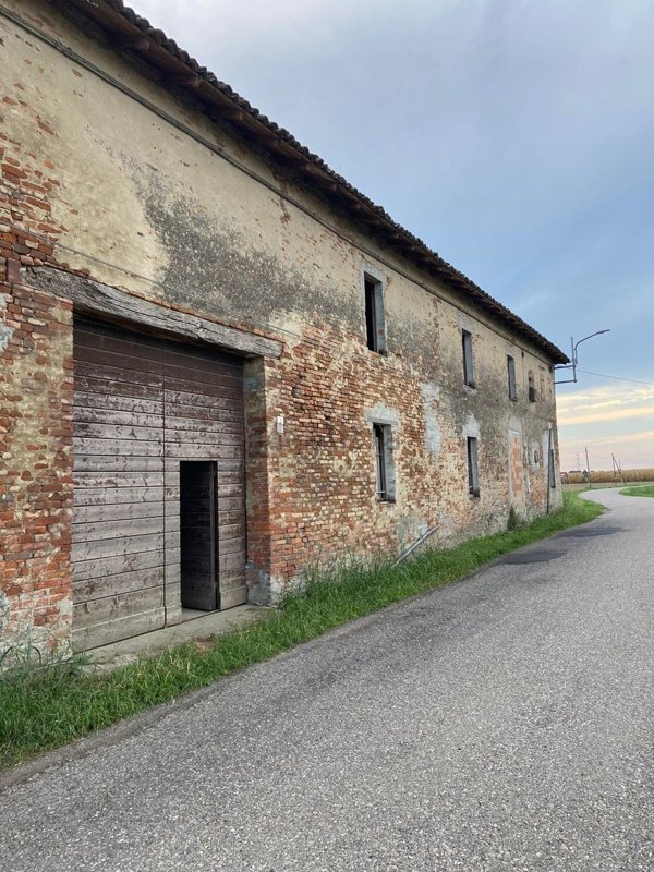 casale in vendita a Casalmaggiore