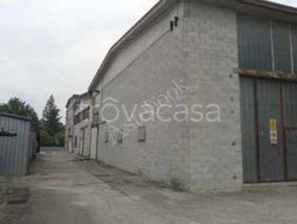 capannone in vendita a Casalmaggiore