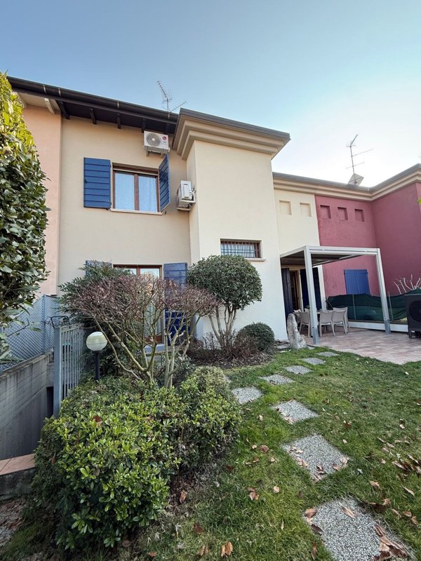 casa indipendente in vendita a Casalmaggiore