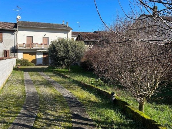 casa indipendente in vendita a Casalmaggiore in zona Vicomoscano