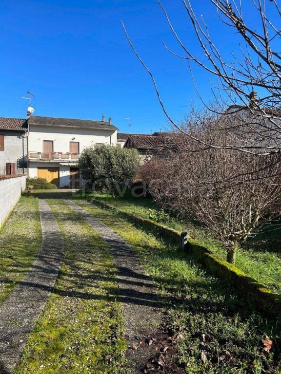 casa indipendente in vendita a Casalmaggiore in zona Vicomoscano