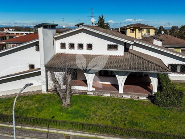 casa indipendente in vendita a Casalmaggiore