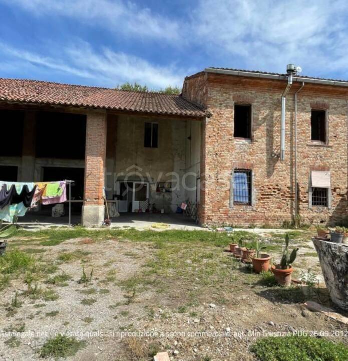 casa indipendente in vendita a Casalmaggiore in zona Vicoboneghisio