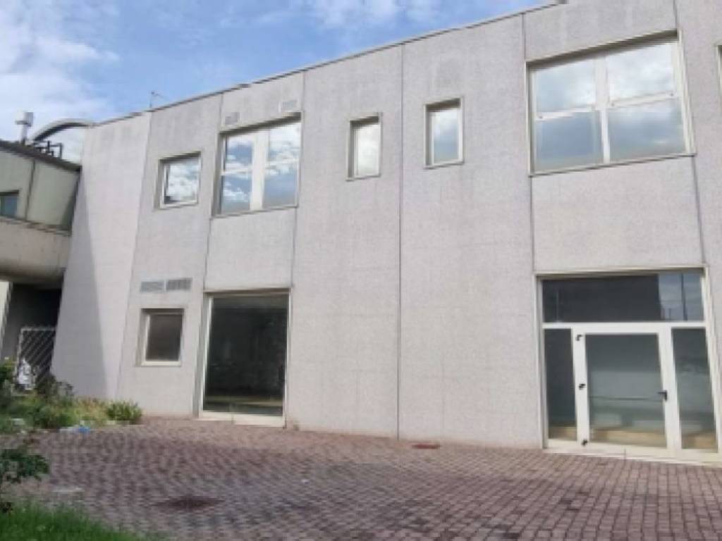 locale commerciale in vendita a Casalmaggiore