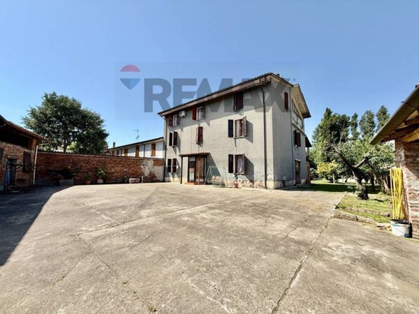 casa indipendente in vendita a Casalmaggiore in zona Vicoboneghisio