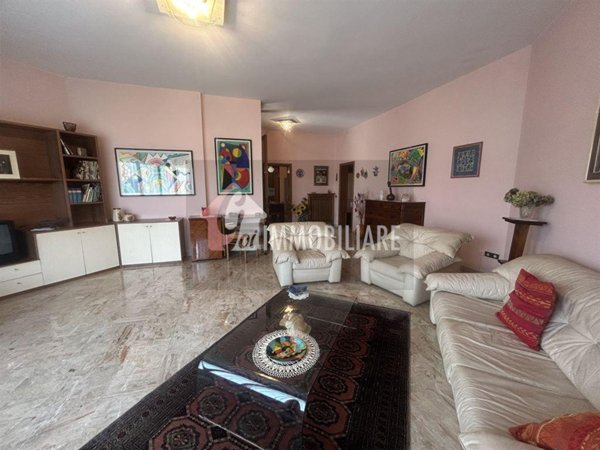 casa indipendente in vendita a Casalmaggiore in zona Fossacaprara