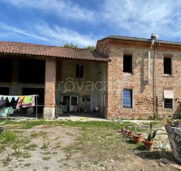 casa indipendente in vendita a Casalmaggiore in zona Vicoboneghisio