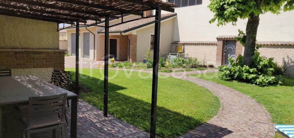 casa indipendente in vendita a Casalmaggiore in zona Roncadello