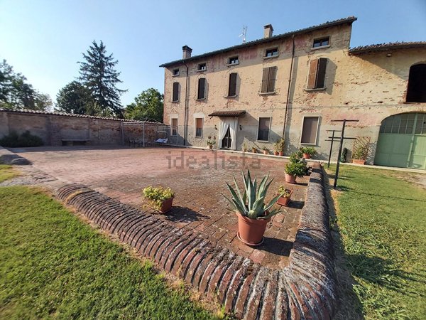 casale in vendita a Casalmaggiore in zona Vicomoscano