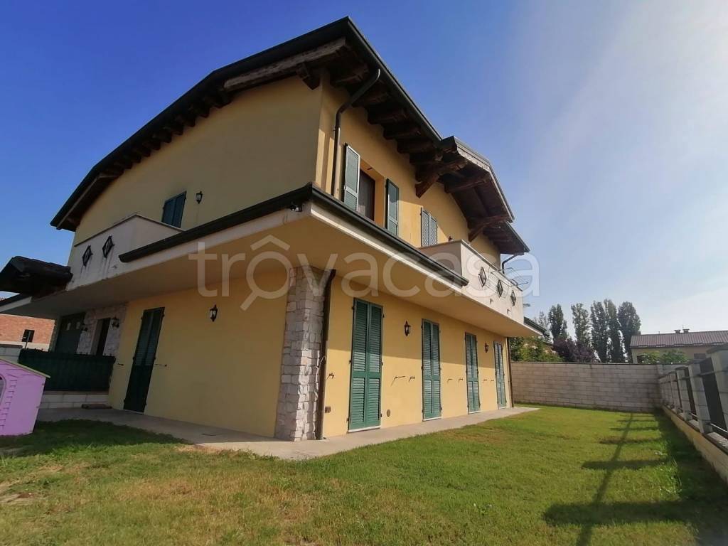appartamento in vendita a Casalmaggiore in zona Vicomoscano