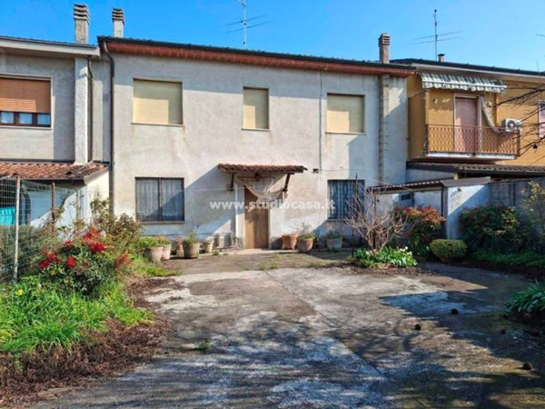casa indipendente in vendita a Casalmorano