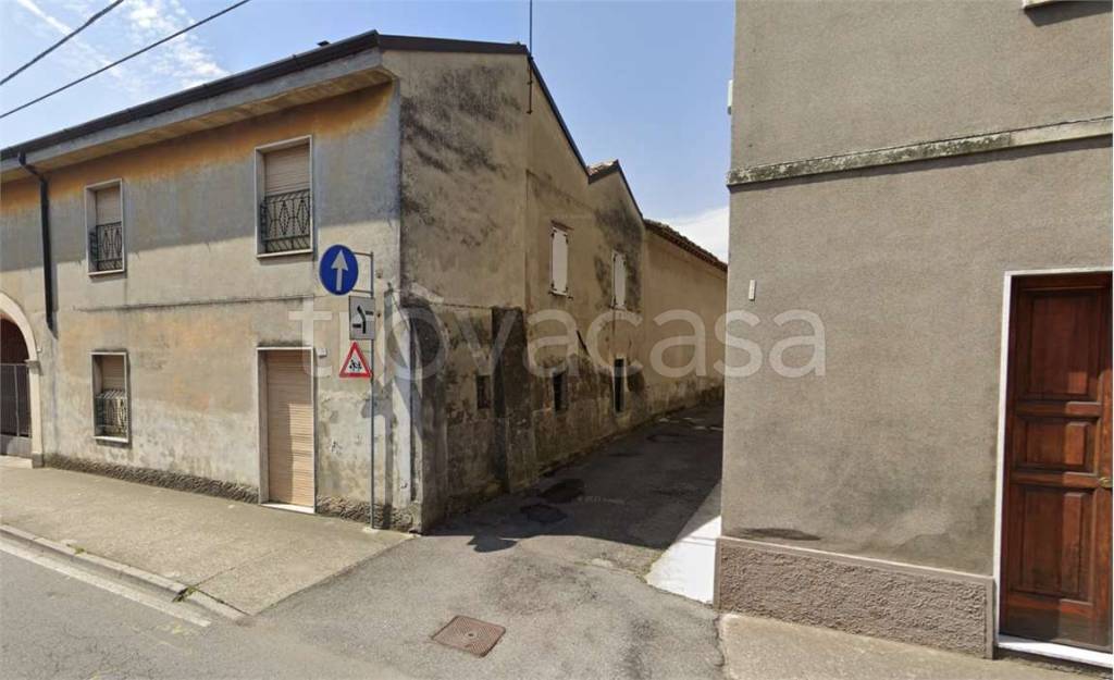 casa indipendente in vendita a Casalmorano