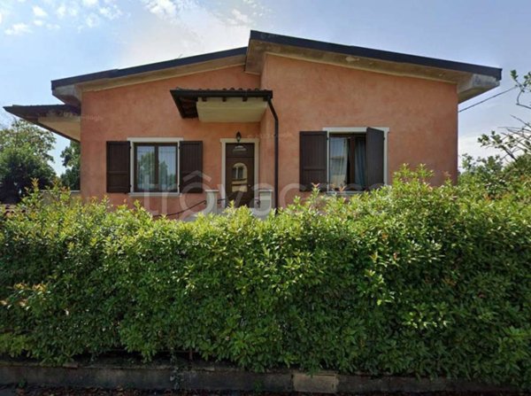 casa indipendente in vendita a Casalmorano