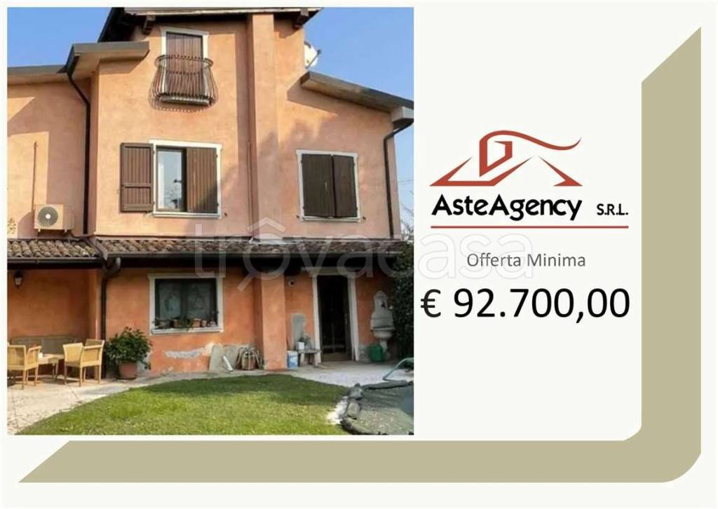 casa indipendente in vendita a Casalmorano